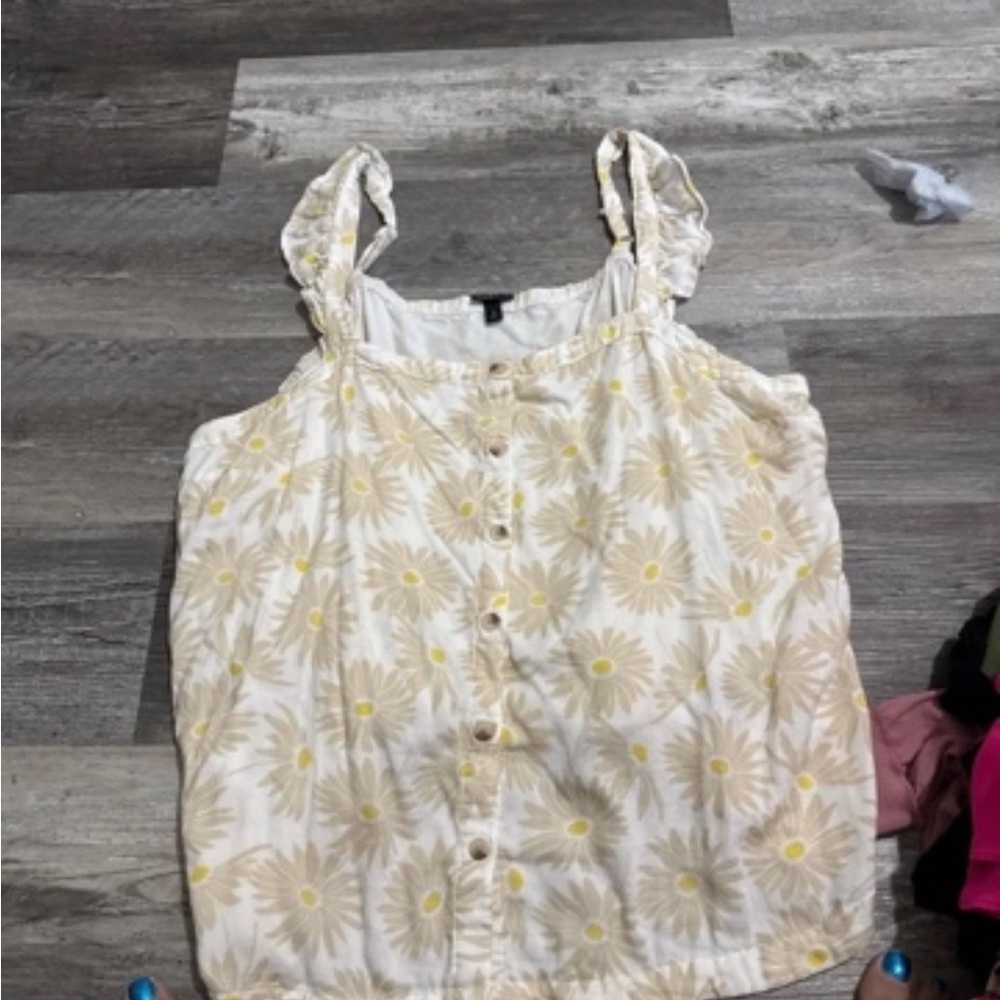 Floral Button-Front Tank Top in Cream and Yellow